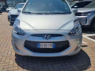 Usata Hyundai ix20 Comfort 116 CV (85 kW) 2012 Grigio Utilitaria