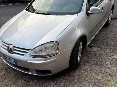 Usata VW Golf IV 90 CV (66 kW) 2004 Grigio Berlina