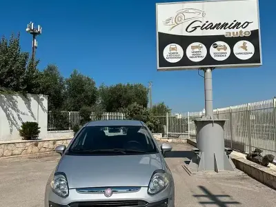 Usata Fiat Grande Punto 77 CV (56 kW) 2010 Grigio Utilitaria
