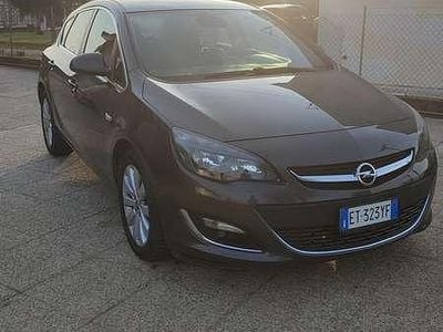 Usata Opel Astra Cosmo 110 CV (80 kW) 2014 Grigio Berlina