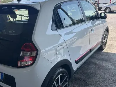 Usata Renault Twingo 66 kW (90 CV) 2025 Bianco Utilitaria