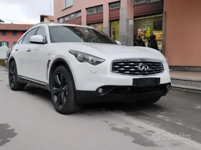 Usata Infiniti Fx30 238 CV (175 kW) 2012 Bianco SUV