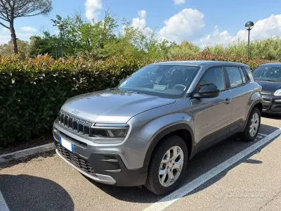 Nuova Jeep Avenger Altitude 101 CV (74 kW) 2025 Grigio SUV
