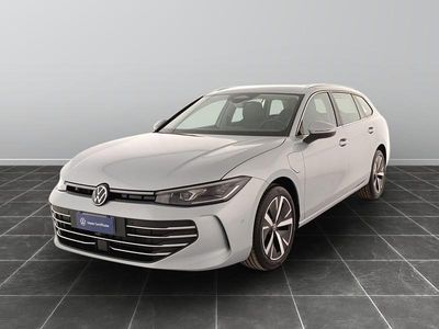 Usata VW Passat Business 204 CV (150 kW) 2024 Grigio Station wagon