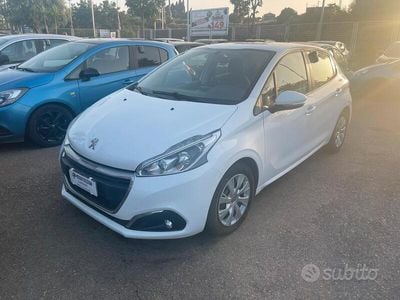 Usata Peugeot 208 Business-Line 102 CV (75 kW) 2019 Bianco Utilitaria