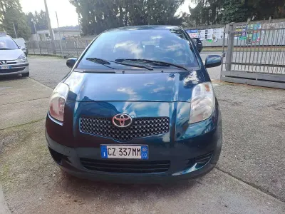 Usata Toyota Yaris 69 CV (50 kW) 2007 Other Berlina