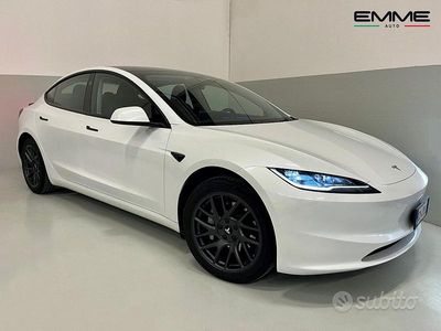 Usata Tesla Model 3 RWD 220 kW (300 CV) 2024 Bianco Berlina