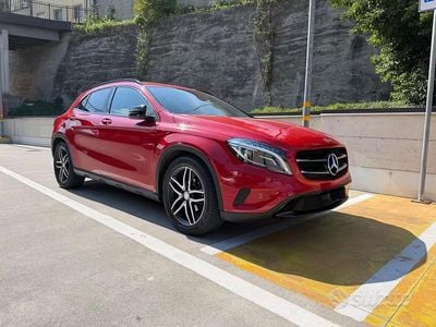 Begagnad Mercedes GLA180 109 HK (80 kW) 2015 Röd SUV