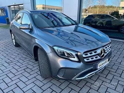 Usata Mercedes GLA200 136 CV (100 kW) 2018 Grigio SUV