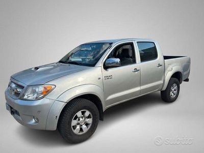 Usata Toyota HiLux SR 171 CV (125 kW) 2008 Grigio Pick-up