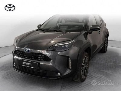 Usata Toyota Yaris Cross Lounge 116 CV (85 kW) 2023 Grigio SUV