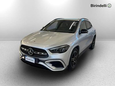 Usata Mercedes GLA180 AMG Line Premium 116 CV (85 kW) 2023 Argento SUV