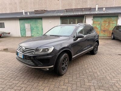 Usata VW Touareg Executive 204 CV (150 kW) 2016 Nero SUV