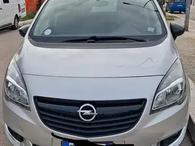 Usata Opel Meriva 136 CV (100 kW) 2014 Grigio Monovolume