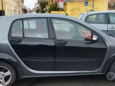 Usata Smart ForFour 95 CV (69 kW) 2005 Nero Utilitaria