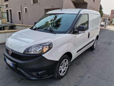 Usata Fiat Doblò 95 CV (69 kW) 2020 Bianco Monovolume
