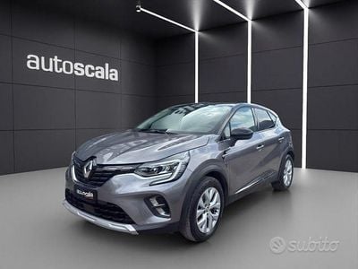 Usata Renault Captur Intens 145 CV (106 kW) 2022 Gray SUV