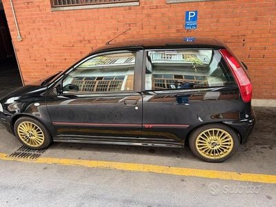 Usata Fiat Punto 133 CV (97 kW) 1994 Nero Utilitaria