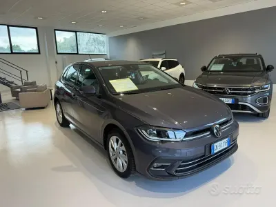 Usata VW Polo Style 95 CV (69 kW) 2023 Grigio Utilitaria