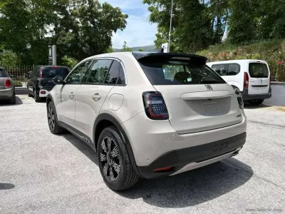 Nuova Fiat 600 Pop 101 CV (74 kW) 2026 Beige SUV