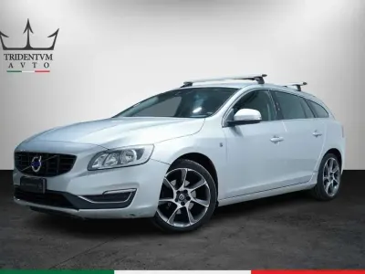 Usata Volvo V60 Ocean Race 150 CV (110 kW) 2016 Argento Station wagon
