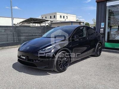Usata Tesla Model Y RWD 88 kW (120 CV) 2023 Nero SUV