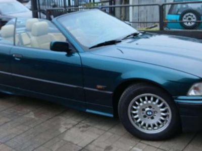 Usata BMW 318 Cabriolet 116 CV (85 kW) 1995 Blu/azzurro Cabrio