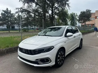 Usata Fiat Tipo City Life 101 CV (74 kW) 2023 Bianco pastello Berlina