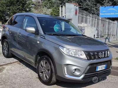 Usata Suzuki Vitara 112 CV (82 kW) 2019 Grigio metallizzato SUV