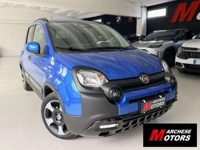 Nuova Fiat Panda Cross Cross 69 CV (50 kW) 2025 Blu Utilitaria