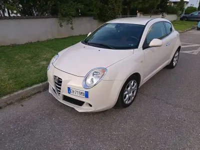 Usata Alfa Romeo MiTo Distinctive 95 CV (69 kW) 2011 Bianco Utilitaria