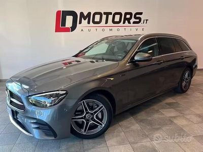 Usado Mercedes E300 AMG line 194 CV (142 kW) 2020 Gris Familiar