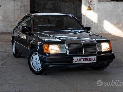 Usata Mercedes E300 179 CV (131 kW) 1991 Nero Coupé