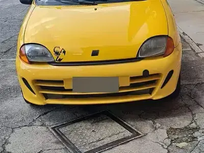 Usata Fiat 600 54 CV (39 kW) 1999 Giallo Berlina