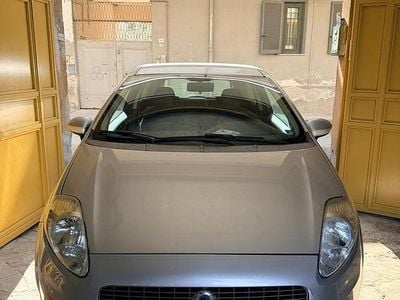 Usata Fiat Grande Punto 65 CV (47 kW) 2009 Grigio Utilitaria