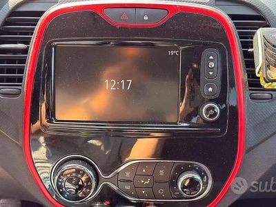 Usata Renault Captur 90 CV (66 kW) 2015 Rosso SUV
