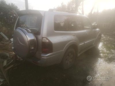 Usata Mitsubishi Pajero 165 CV (121 kW) 2002 Grigio SUV