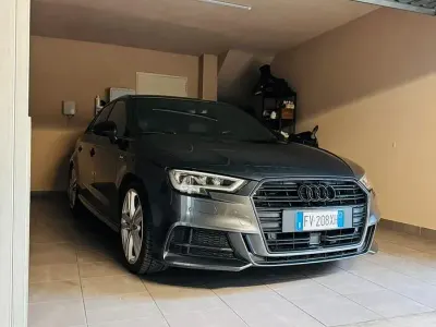Usata Audi A3 S-Line 184 CV (135 kW) 2019 Grigio Berlina