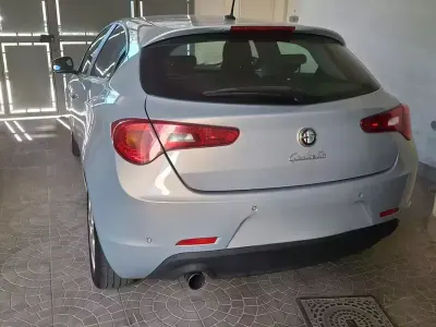 Usata Alfa Romeo Giulietta 120 CV (88 kW) 2014 Grigio Utilitaria