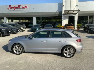 Usata Audi A3 Sport 116 CV (85 kW) 2018 Argento Berlina