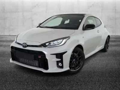 Usata Toyota Yaris 261 CV (191 kW) 2024 Bianco Utilitaria