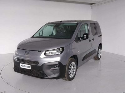 Nuova Fiat Doblò 101 CV (74 kW) 2025 Grigio chiaro met. Monovolume