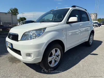 Usata Daihatsu Terios 105 CV (77 kW) 2011 Bianco SUV