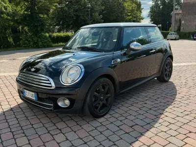 Usata Mini Cooper D 112 CV (82 kW) 2010 Utilitaria