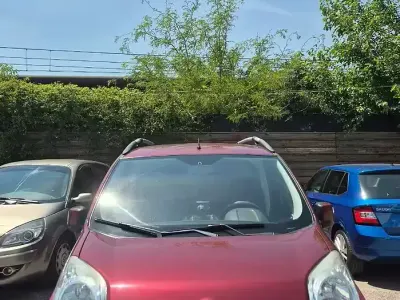 Usata Fiat Qubo Trekking 75 CV (55 kW) 2014 Rosso Monovolume