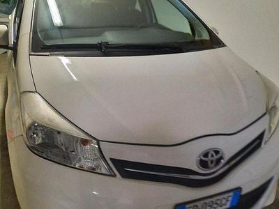 Begagnad Toyota Yaris 90 HK (66 kW) 2013 Halvkombi
