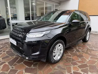 Begagnad Land Rover Discovery 5 R-Dynamic 150 HK (110 kW) 2019 Svart SUV