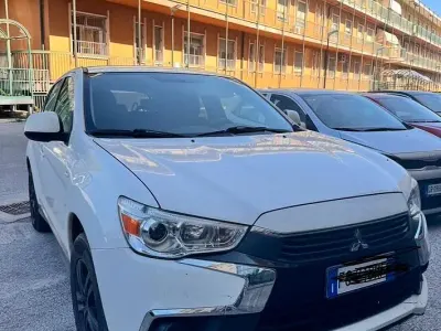 Usata Mitsubishi ASX 117 CV (86 kW) 2017 Bianco SUV