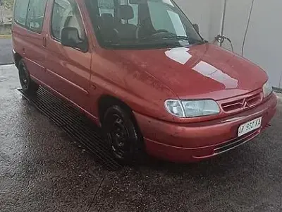 Usata Citroën Berlingo 75 CV (55 kW) 1997 Rosso Monovolume