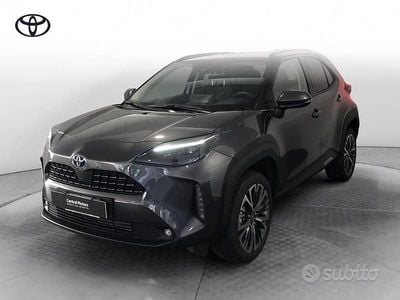 Usata Toyota Yaris Cross Lounge 116 CV (85 kW) 2022 Grigio SUV
